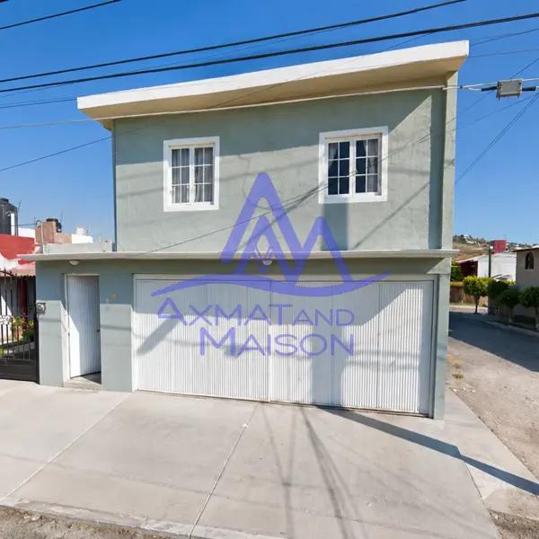 Casa en Querétaro con 4 recámaras en Villas de Santiago