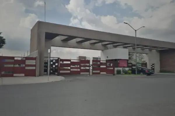 CASA DE ENTREGA INMEDIATA  EN CIRCUITO MONARCA, FRACCIONAMIENTO ALTEZA, CELAYA, GUANAJUATO