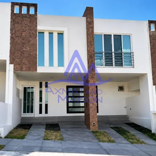 Casa en Venta en Zibatá, El Marqués - Espaciosa y Moderna