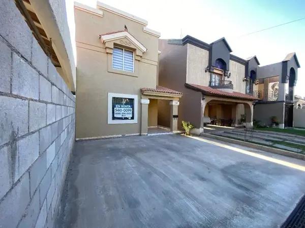 CASA EN RENTA EN MONTECARLO RESIDENCIAL