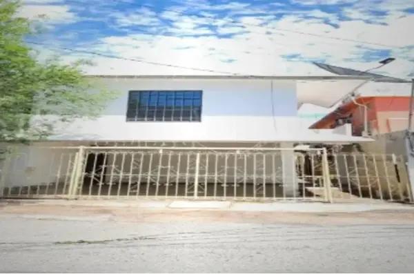 CASA DE ENTREGA INMEDIATA EN ARTICULO 123, ANAHUAC, NUEVO LAREDO TAMAULIPAS