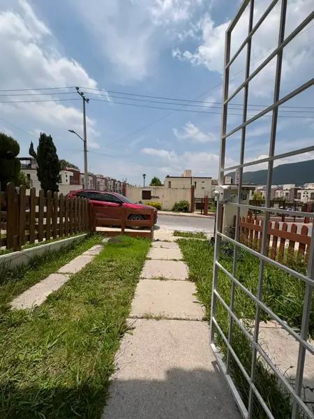 CASA EN VENTA CITARA HUEHUETOCA RECIEN REMODELADO
