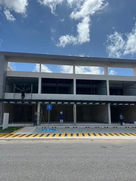 | Locales comerciales en renta en Complejo Diamante |