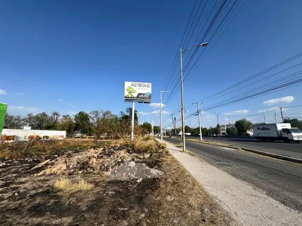 Venta de Terreno con uso de suelo comercial mixto en Las Trojes, Corregidora, Querétaro.