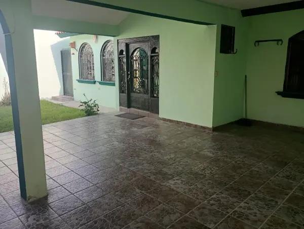 Casa en venta en Los Tulipanes, Saltillo, Coahuila de Zaragoza