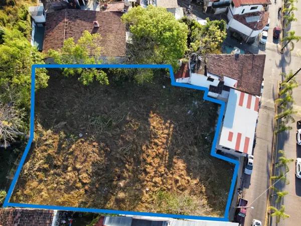 TERRENO EN VENTA CON EXCELENTE UBICACION EN VALLE DE BRAVO