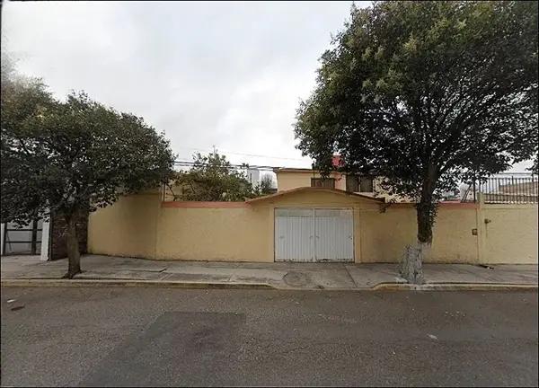CASA EN VENTA EN REFORMA Y FFCC TOLUCA