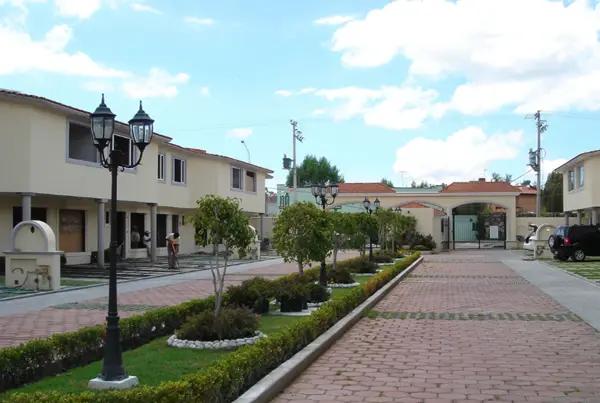 CASA EN FRACCIONAMIENTO MAPLE - METEPEC