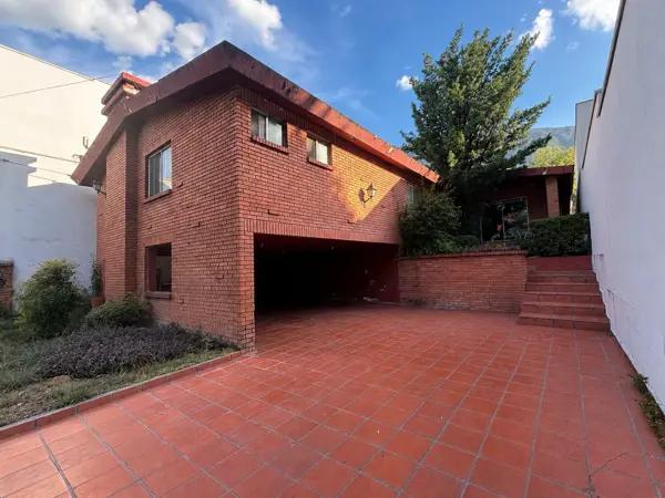 CASA PARA REMODELAR O DEMOLER