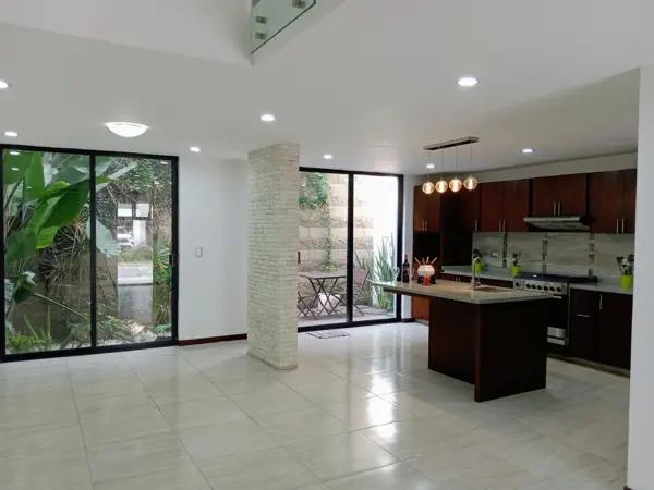 Vendo linda casa en Excelente precio en el Fraccionamiento ARBORETO de 3 niveles