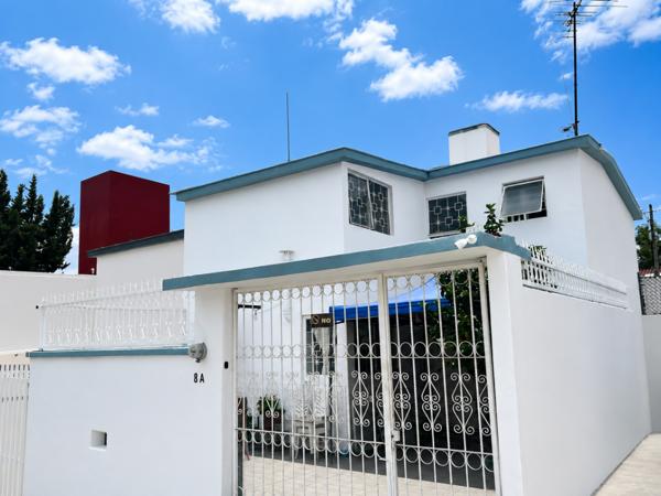 Casa en venta en Ciudad Satelite, Naucalpan de Juárez, México