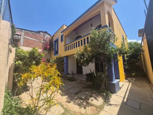RESIDENCIA FAMILIAR CON JARDÍN Y TERRAZA | COL. BUENOS AIRES, SAN ANTONIO DE LA CAL, OAX.