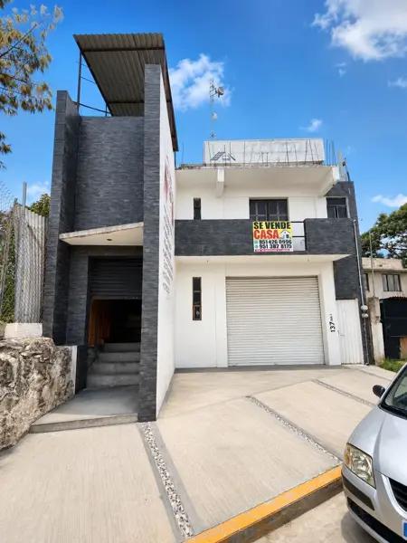 Edificio en hacienda blanca