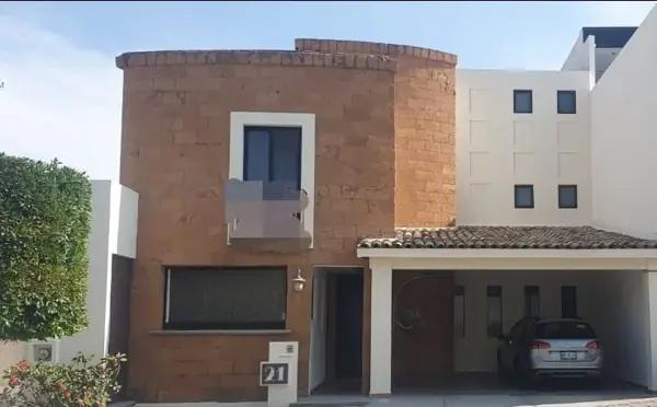 Casa en renta en Lomas de Angelópolis II, San Andrés Cholula, Puebla