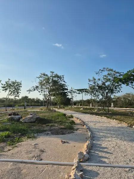 TRRENO A PIE DE CALLE EN VENTA EN CHOLUL MERIDA