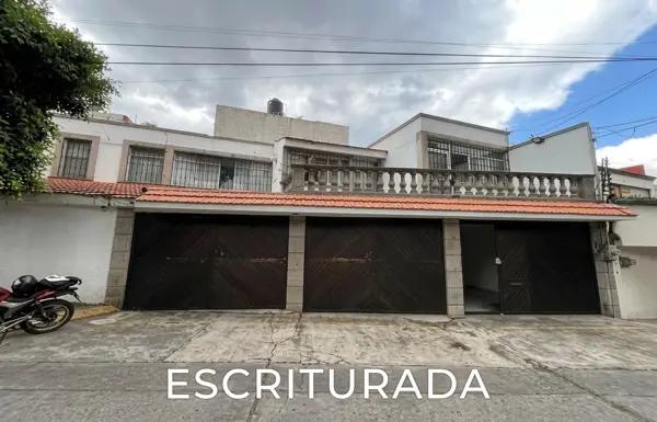 Casa en Venta para Entrega Inmediata | 4 Recámaras | 3 Estacionamientos | 274 m² de Construcción