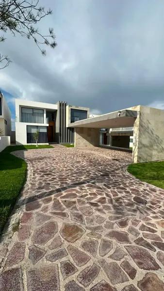 Casa en venta en condominio El Bosque Country Club, León