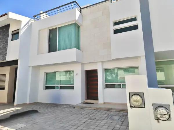 CASA EN RENTA EN MILENIO, CONDOMINIO ALBORADA