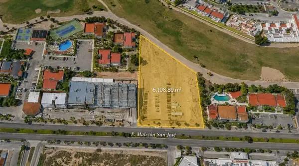 Venta de Terreno en Zona Hotelera de San José del Cabo Frente al Hotel Viceroy