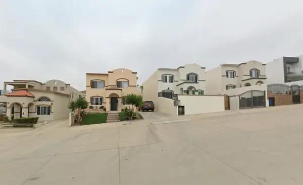 CASA EN VENTA EN ENSENADA, B.C.