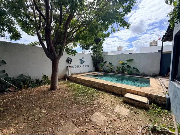 Casa con Alberca en Venta en Gran Santa Fe
