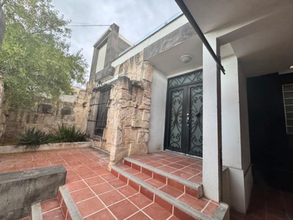 Casa en venta en fracc cerrado Parques de la Cañada al Sur de Saltillo