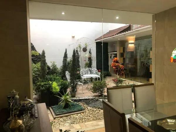 Casa en Venta con Uso de Suelo en Oxtopulco Universidad, Coyoacán 9 recámaras