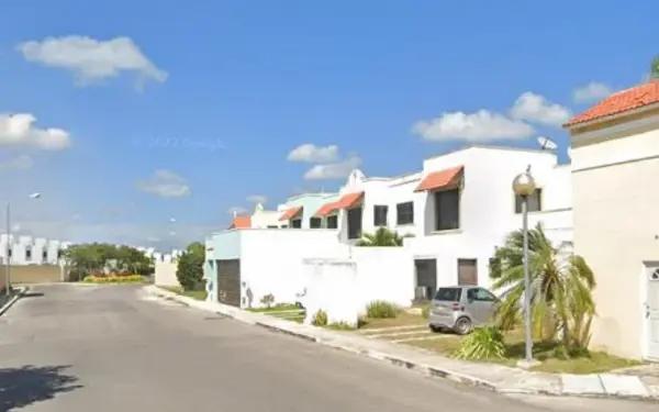 CASA EN VENTA COMO REMATE HIPOTECARIO EN MERIDA YUCATAN.
