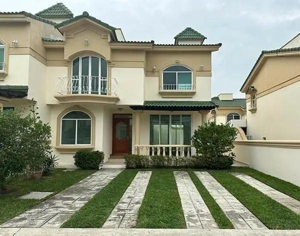 CASA EN VENTA COMO REMATE HIPOTECARIO, EN BOCA DEL RIO VERACRUZ.