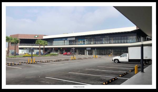 Renta de local comercial en Cumbres, García, Nuevo León