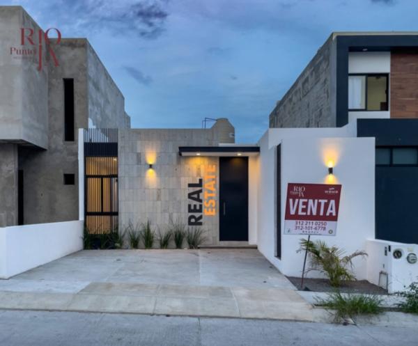 Casa en venta en Punto Rioja, Colima, Colima