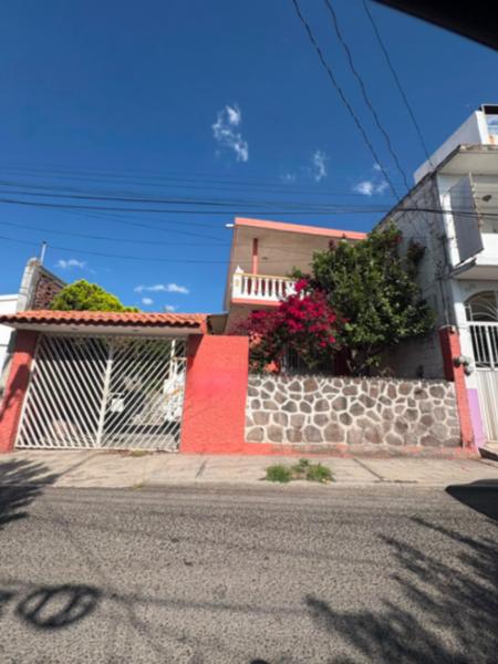 CASA AMPLIA 5 HABITACIONES EN SAN CAYETANO EN VENTA