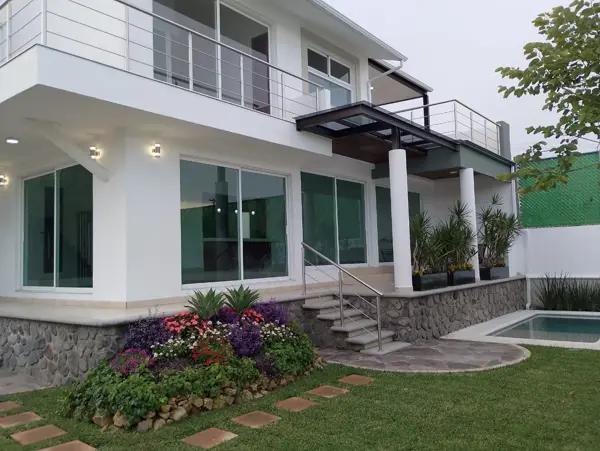 CASA EN VENTA EN LOMAS TZOMPANTLE | RESIDENCIA PREMIUM CON ALBERCA Y JARDÍN DE DISEÑO