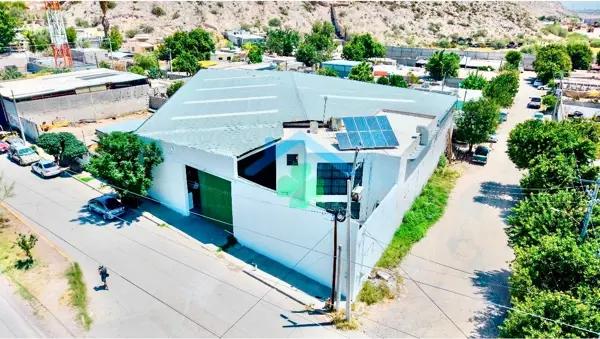 BODEGA CON  FÁCIL ACCESO Y SALIDAS RÁPIDAS