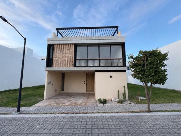 Casa en venta en Lomas de Ángelópolis lll