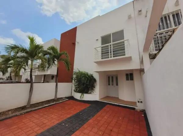 VENTA DE CASA COMO REMATE HIPOTECARIO EN RESIDENCIAL VILLA MARINO CANCUN, Q.ROO.