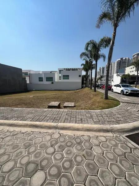 Lote en venta en Lomas de Angelópolis por SONATA, sobre Blvd. América