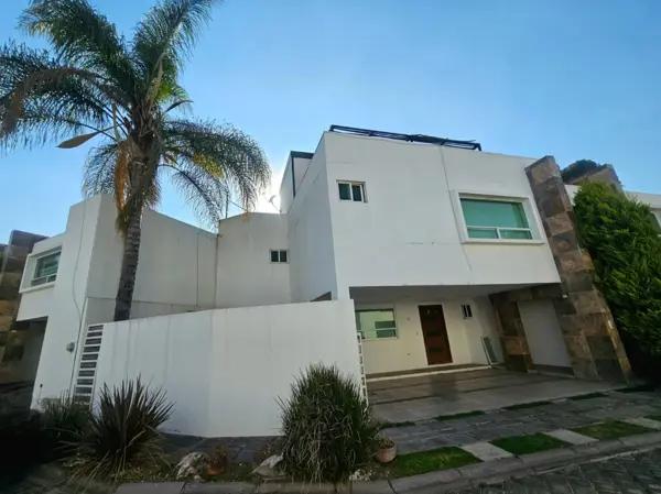 Venta de casa en San Pedro Cholula Fracc Bosques de Forjadores