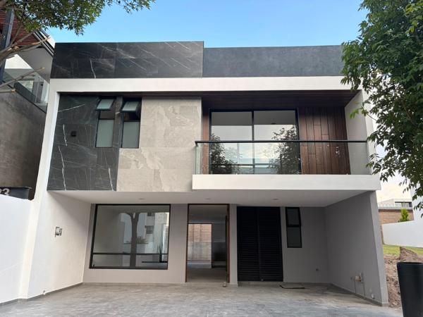 Casa en Venta - Lomas de Angelopolis