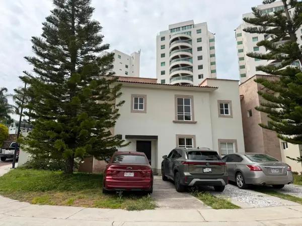 Casa en renta en Villa Venetto, Cumbres del Lago, Juriquilla