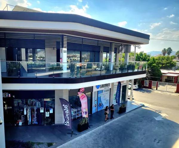 LOCAL COMERCIAL EN RENTA EN SANTA CATARINA
