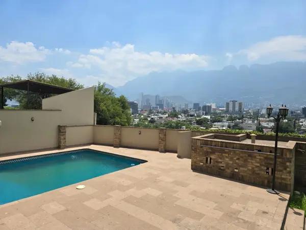 CASA EN VENTA EN FUENTES DEL VALLE CASA EN VENTA EN FUENTES DEL VALLE