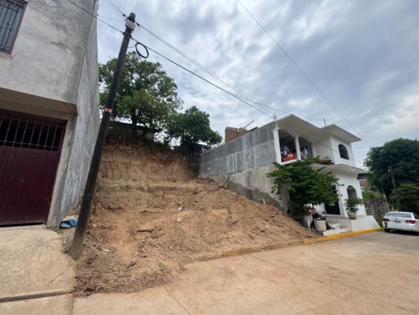 SE VENDE TERRENO A UNOS MINUTOS DEL TECNOLÓGICO EN LÁZARO CÁRDENAS