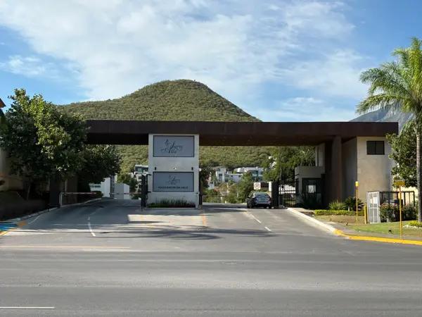 TERRENO EN VENTA SIERRA ALTA ZONA CARRETERA NACIONAL MONTERREY TERRENO EN VENTA SIERRA ALTA ZONA CARRETERA NACIONAL MONTERREY