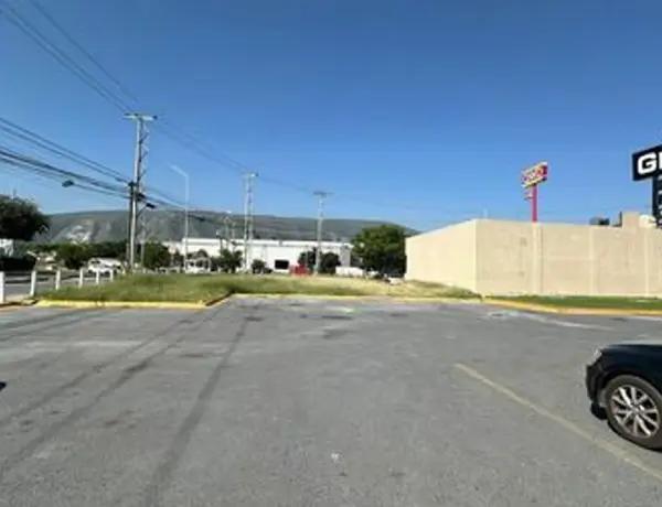 Terreno en renta en Ave. Barragán en Monterrey