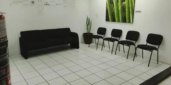 Oficina en renta en Las Rosas con servicios incluidos