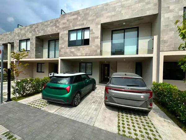 CASA EN RENTA EN RESIDENCIAL TULIPANES, SAN MATEOA ATENCO