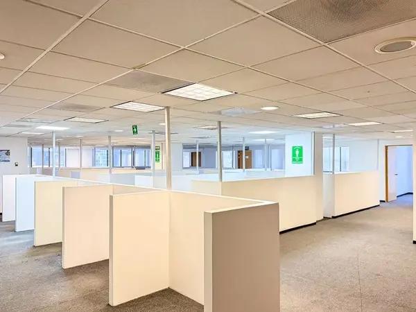 OFICINA CORPORATIVA COL. GRANADA, EN RENTA