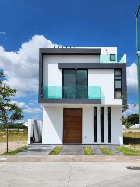 Casa nueva en venta en Parques Vallarta Zapopan en coto Nogal