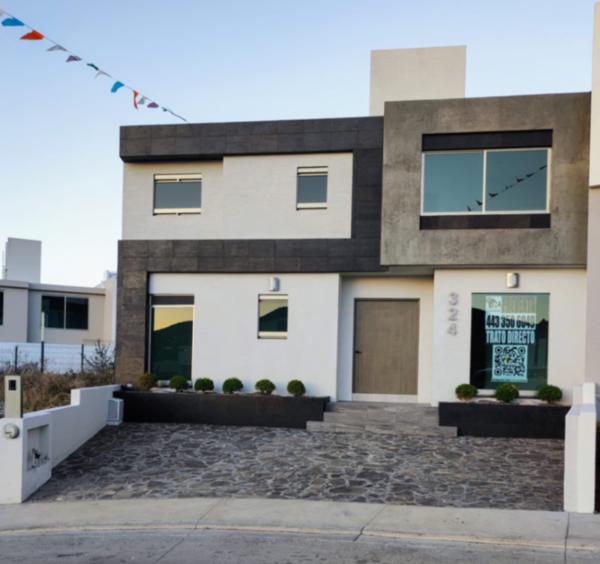 RESIDENCIA EN VENTA LOMA ALTA MORELIA FRENTE A CD SALUD